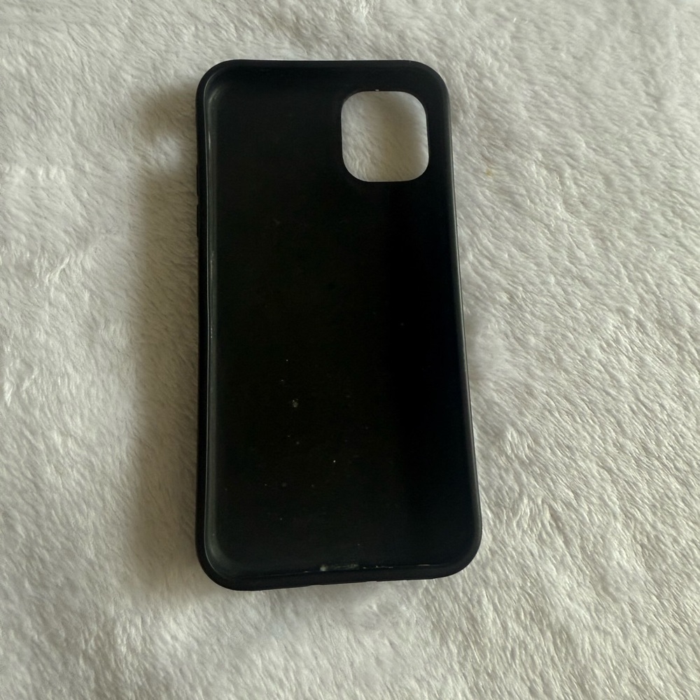Assorted iPhone 11 Cases - Picture 14 of 14